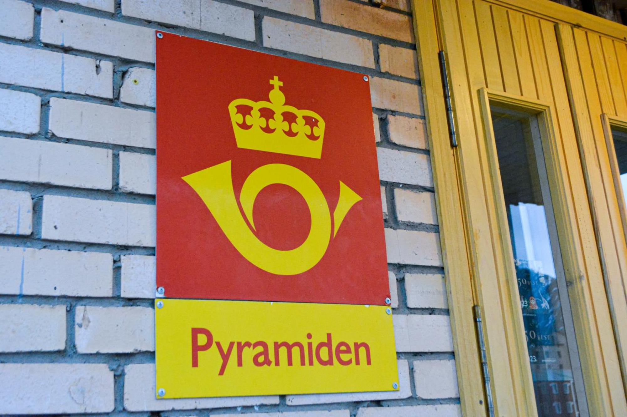 Hotel Pyramiden Exterior photo