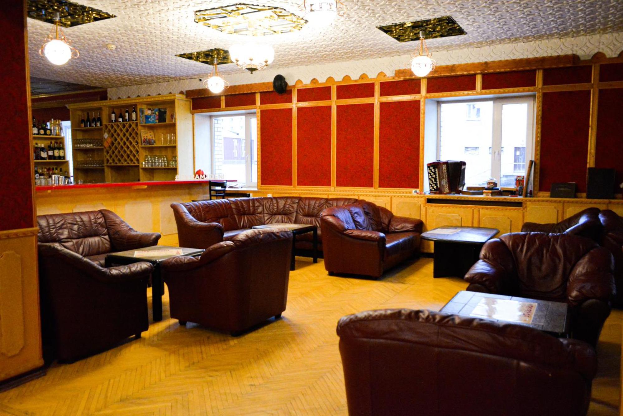 Hotel Pyramiden Exterior photo